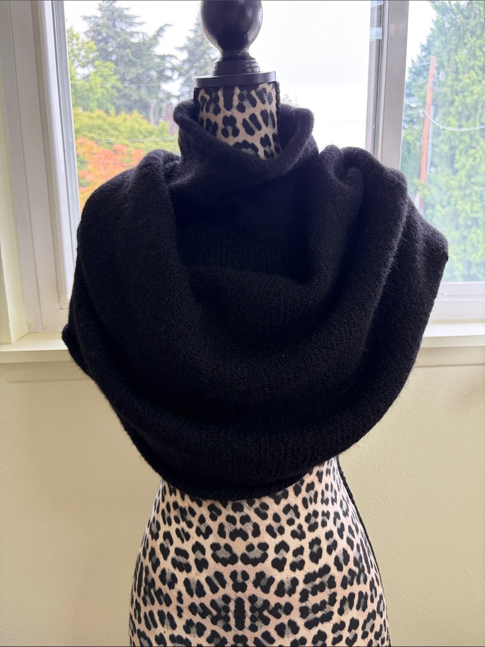 Peruvian Connection - Black Tillamook Capelet